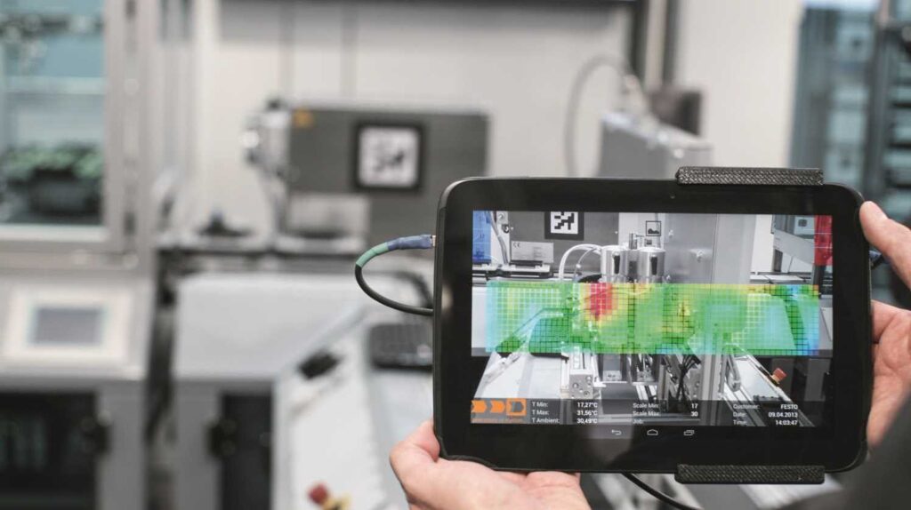 AI, Da Fujitsu una soluzione AI per i processi di fabbrica