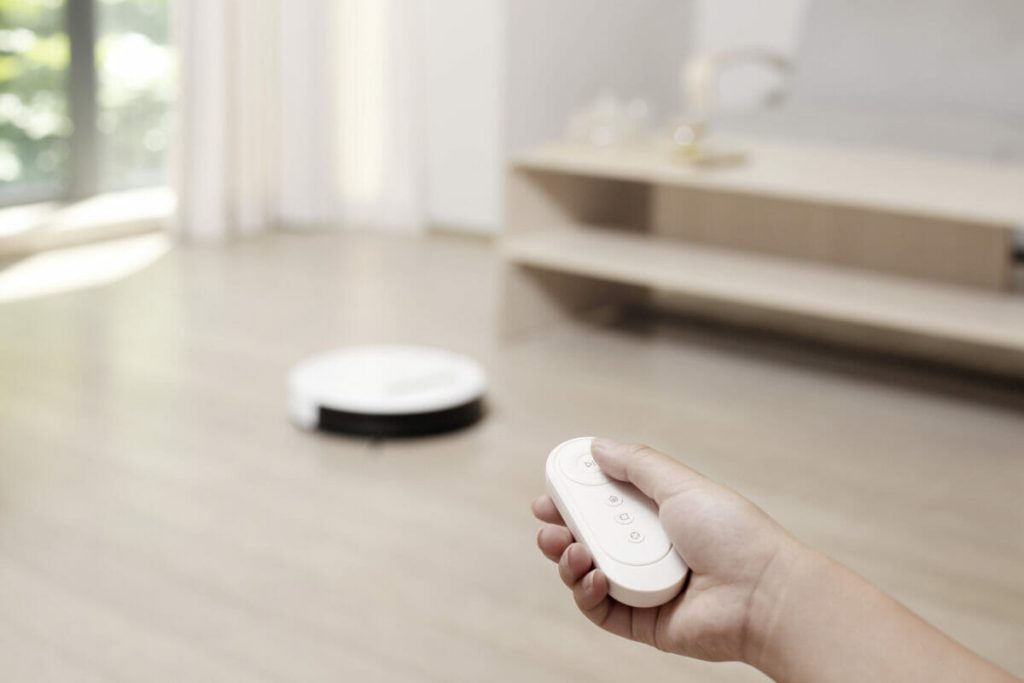 robot, Robot con tecnologie smart per la pulizia della casa