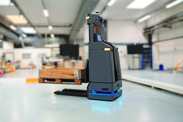 Il nuovo MiR1200 PalletJack di Mobile Industrial Robots