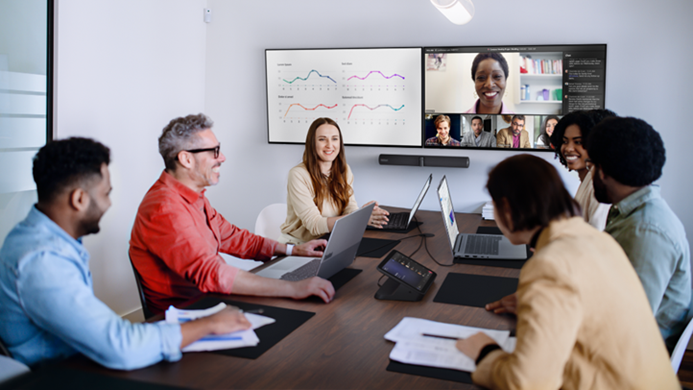 Lenovo presenta ThinkSmart Core Gen 2, un dispositivo di calcolo ottimizzato per l'IA dedicato alle sale riunioni. Dotato di processore Intel Core Ultra con NPU integrata, offre prestazioni elevate per la collaborazione e la produttività.