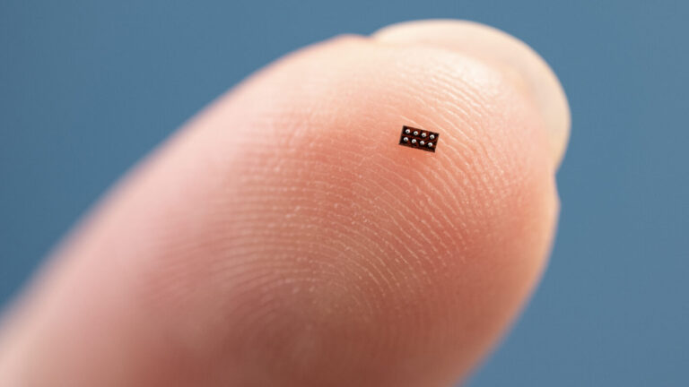 da-texas-instruments-il-microcontrollore-piu-piccolo-al-mondo