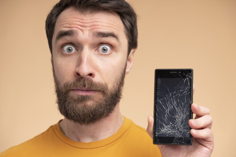 fixxy-2025-in-italia-ogni-7-secondi-si-danneggia-un-dispositivo-tech