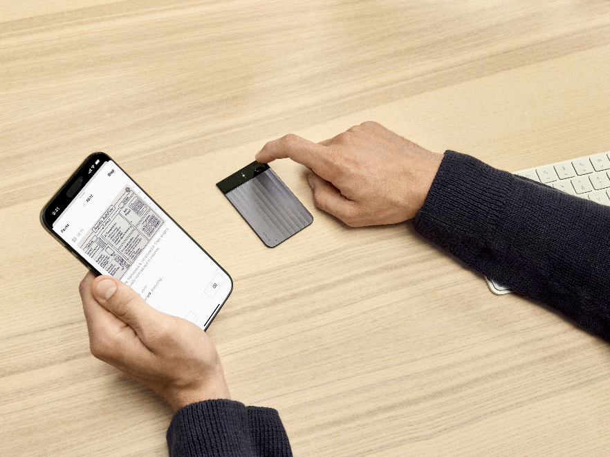 plaud-note-pro-registratore-ai-con-allineamento-uomo-macchina-in-tempo-reale