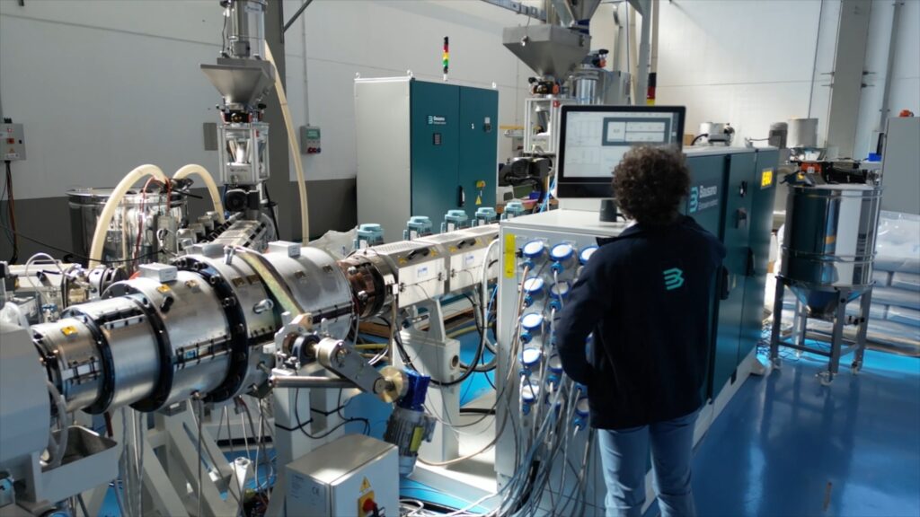 gefran-e-bausano-lestrusione-della-plastica-diventa-ai-driven